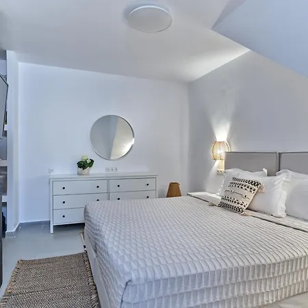 Paros Iconic * Naousa (Paros)